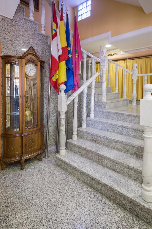 Hotel Real De Castilla Tordesillas Exterior photo